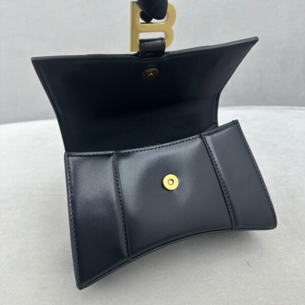 desc_balenciaga-hourglass-small-handbag-in-black-19x8x21cm_4