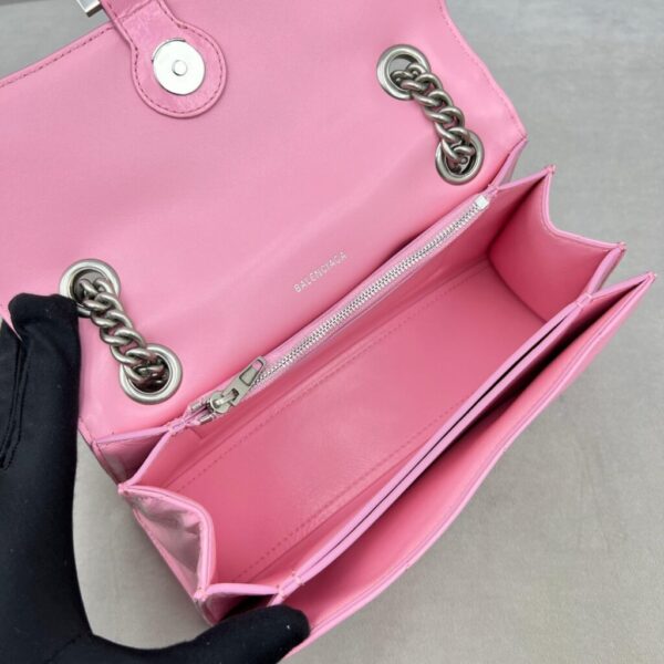 desc_balenciaga-womens-crush-small-chain-bag-quilted-in-pink251595cm_7