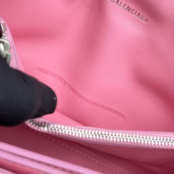 desc_balenciaga-womens-crush-small-chain-bag-quilted-in-pink251595cm_8