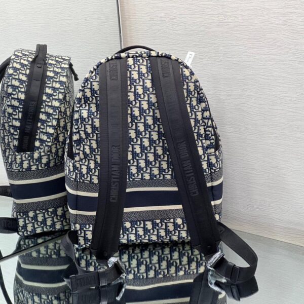 desc_dior-diortravel-backpack_0