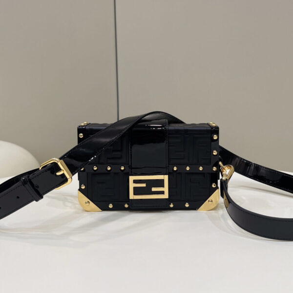 desc_fendi-baguette-trunk-mini-black-leather-bag1851155cm_8