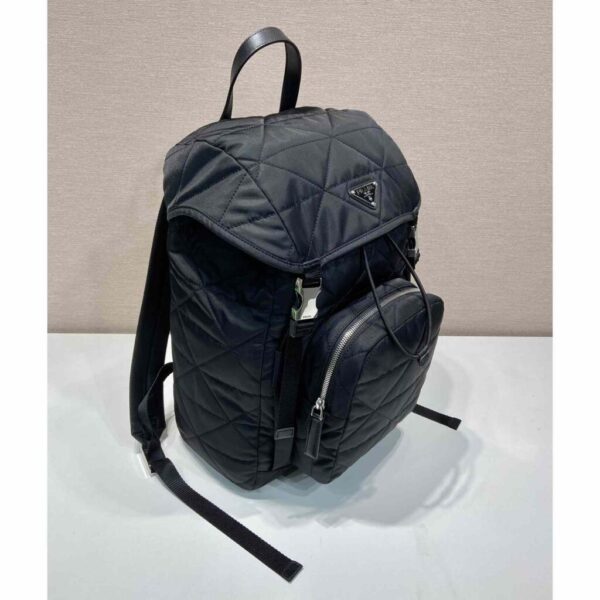 desc_prada-renylon-backpack-with-topstitching_1