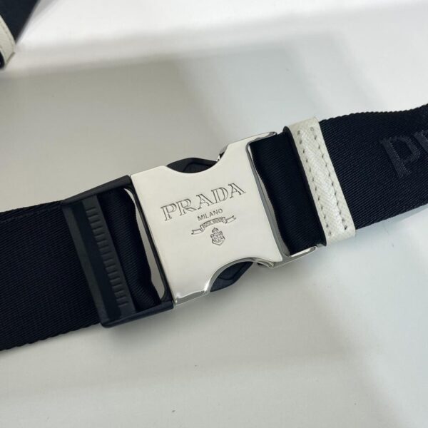desc_prada-saffiano-leather-belt-bag_1